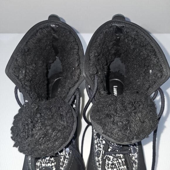 NEW Larroude Vail Ankle Bootie Womens 9 Black White Tweed Leather Cozy Winter - Picture 7 of 12